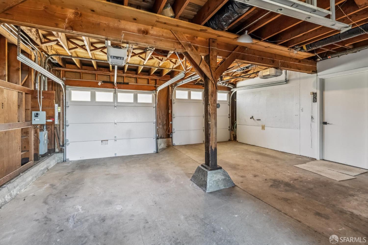 23 Gladeview Way