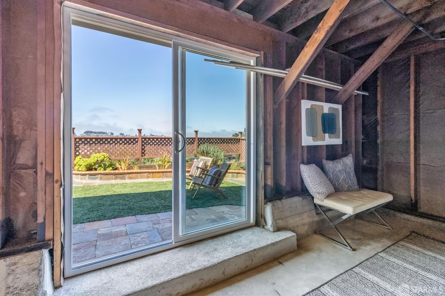 23 Gladeview Way