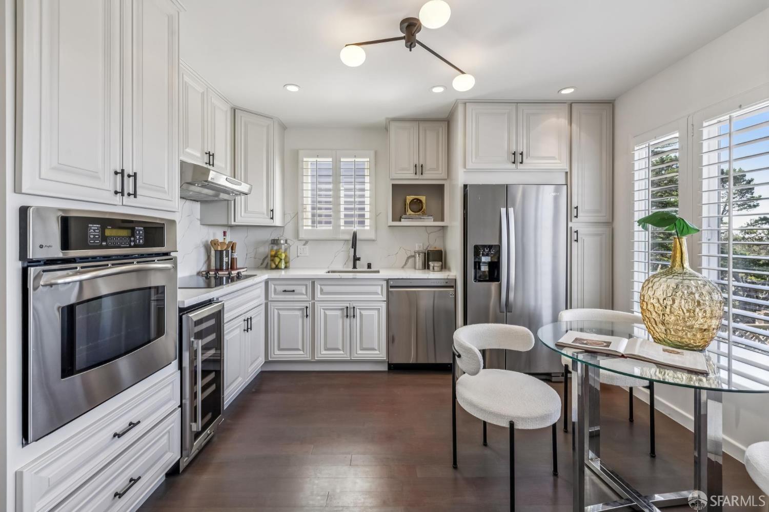 23 Gladeview Way