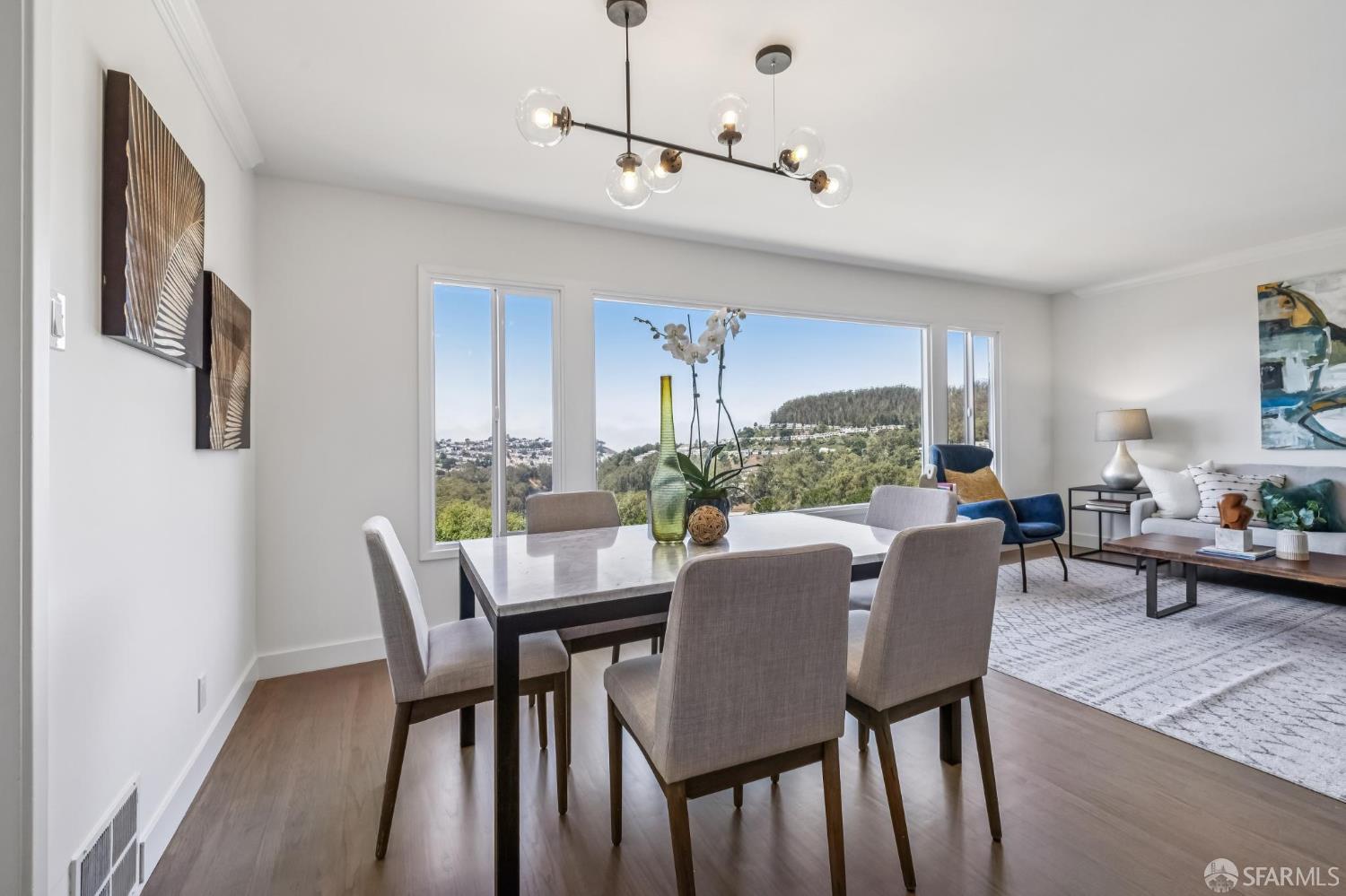 23 Gladeview Way