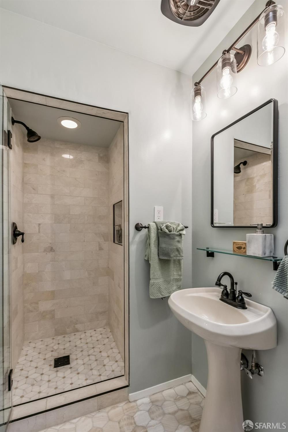 23 Gladeview Way