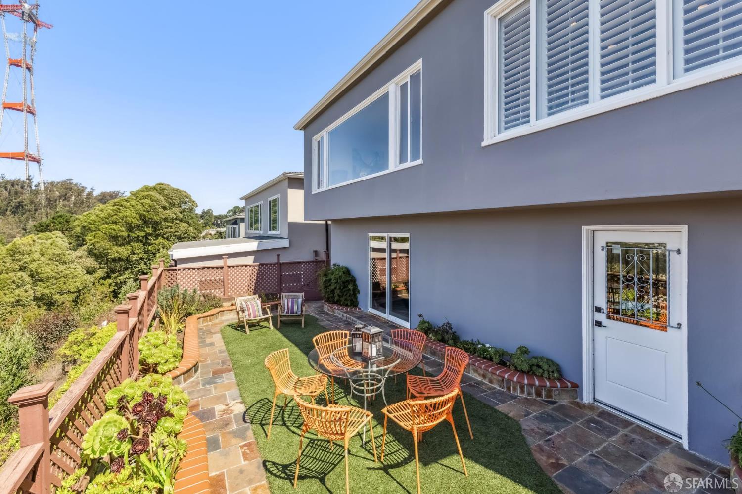 23 Gladeview Way