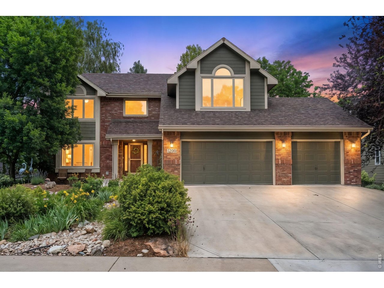 1200 Cliffrose Ct