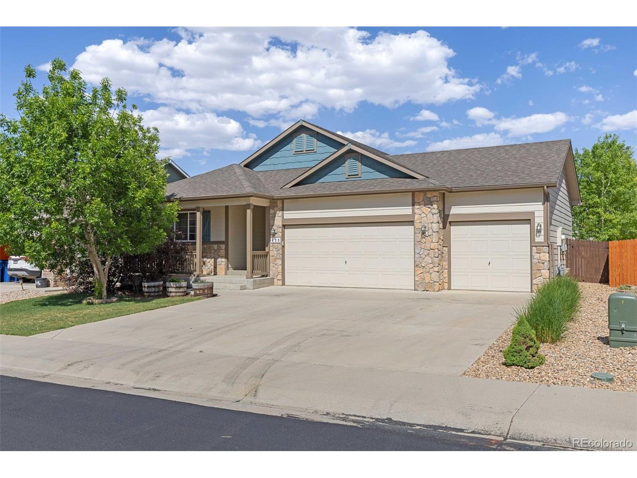 471 Homestead Ln