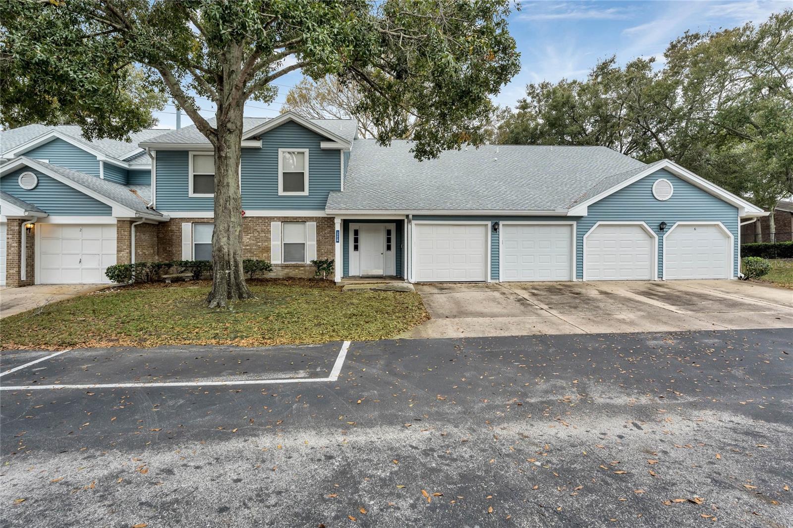 2258 COACH HOUSE BLVD #804