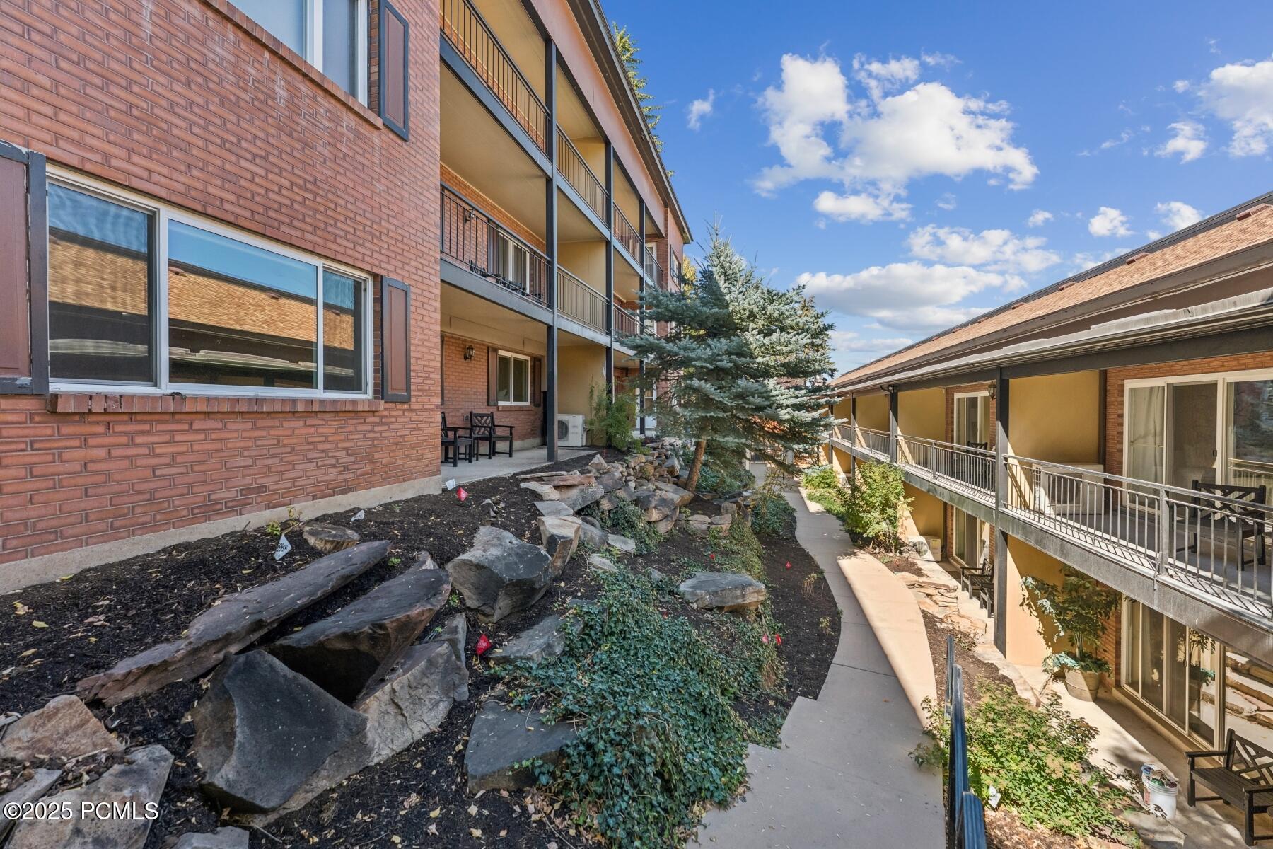220 Park Avenue, C48