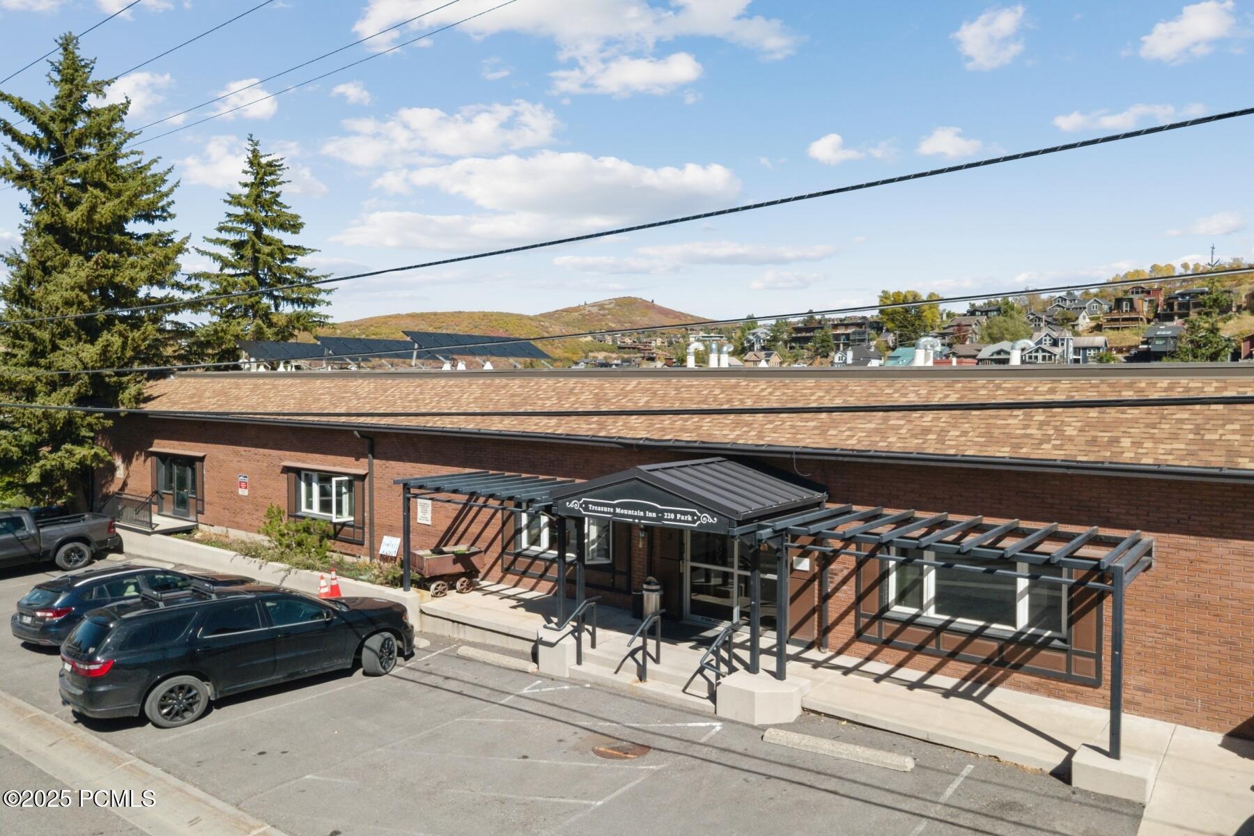 220 Park Avenue, C48