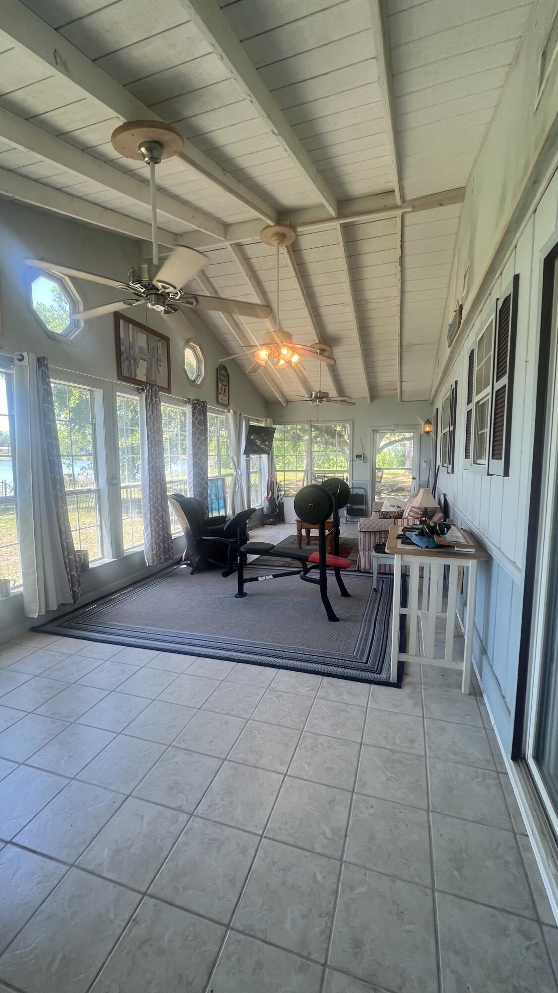 686 Paradise Island Drive, DeFuniak Springs