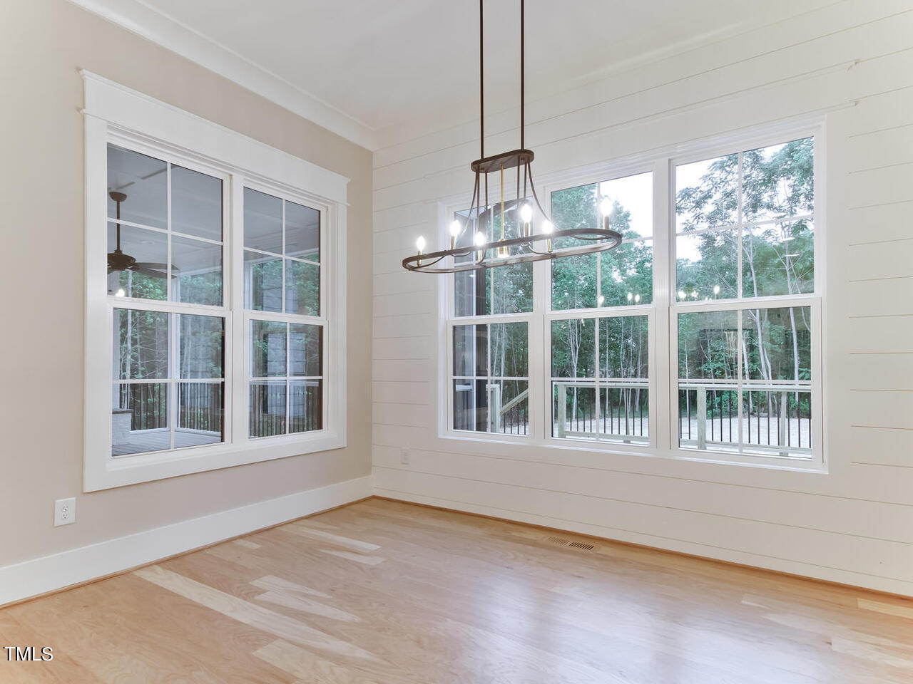 1325 Old Lystra Road
