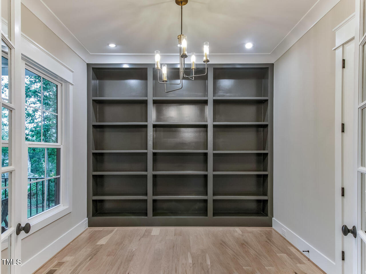 1325 Old Lystra Road