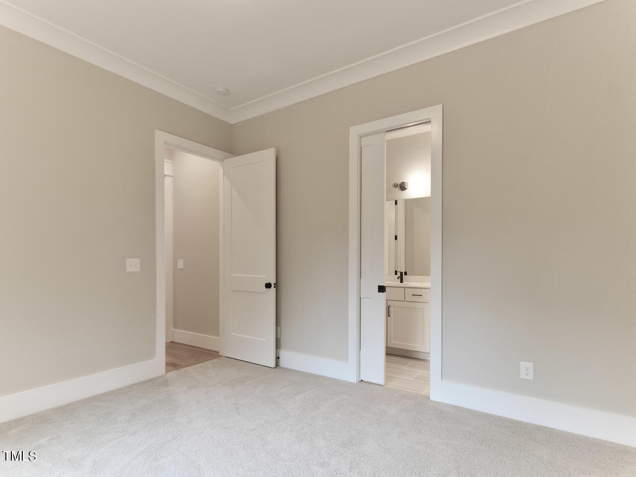 1325 Old Lystra Road