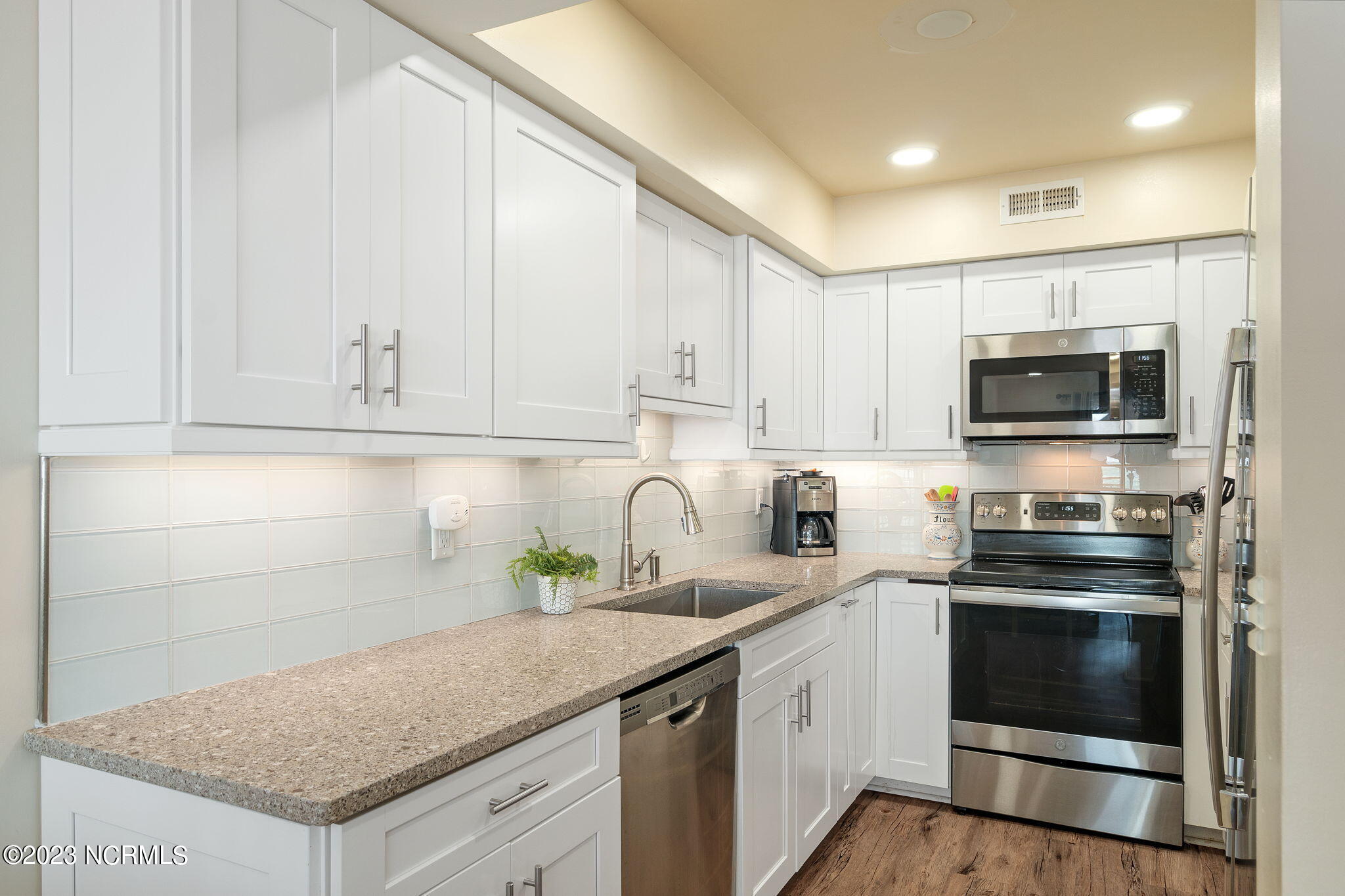 545 Salter Path Rd, #D6