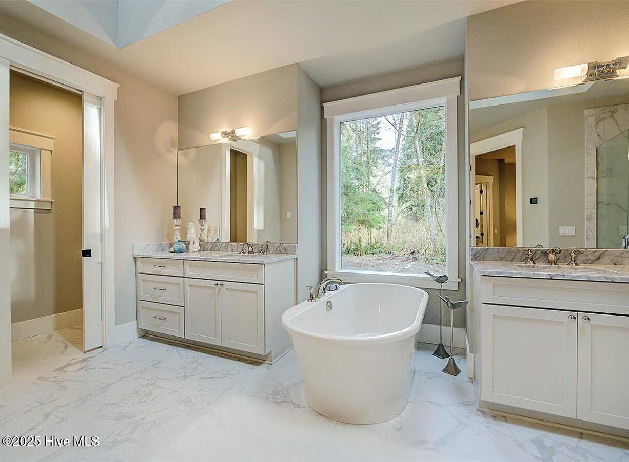 1 Kenwood Court