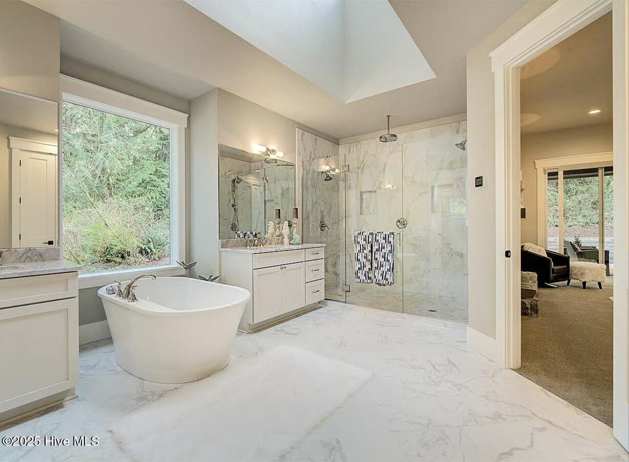 1 Kenwood Court