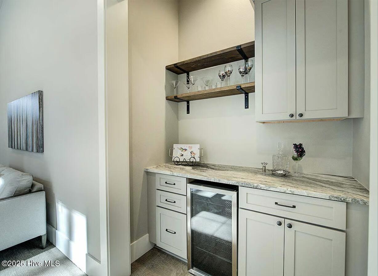1 Kenwood Court