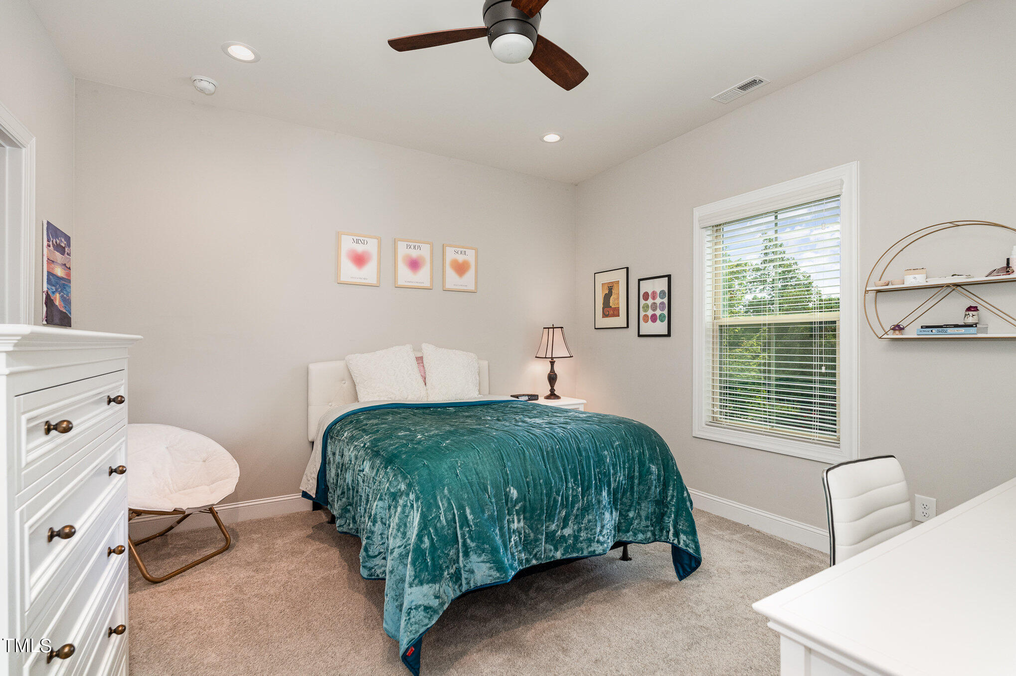 498 Legacy Falls Drive N