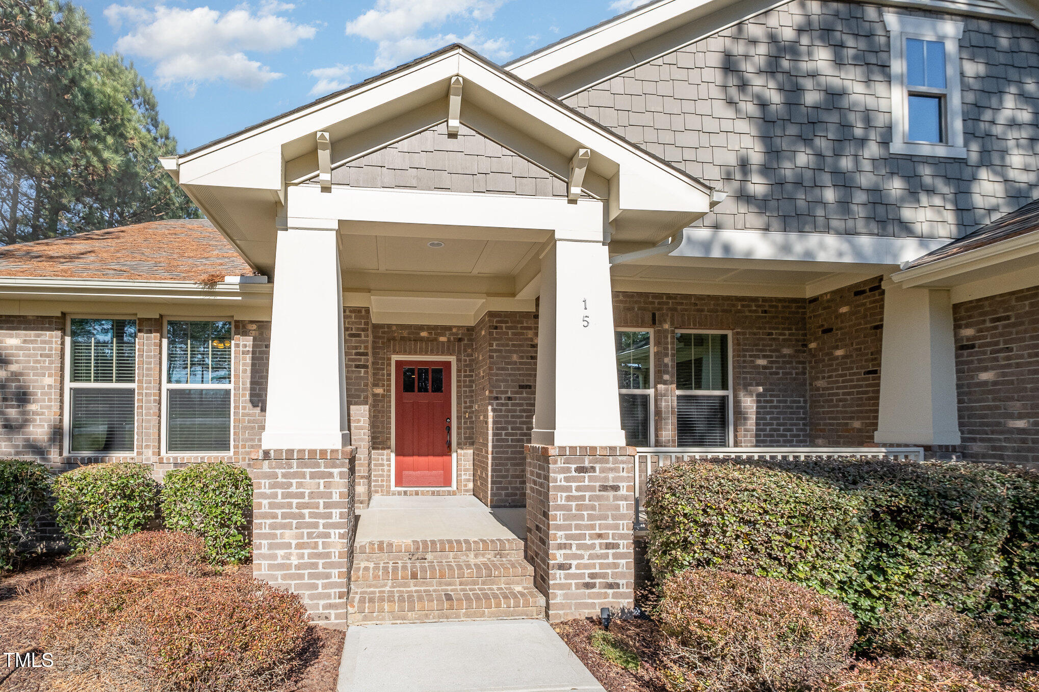 15 Rolling Meadows Lane