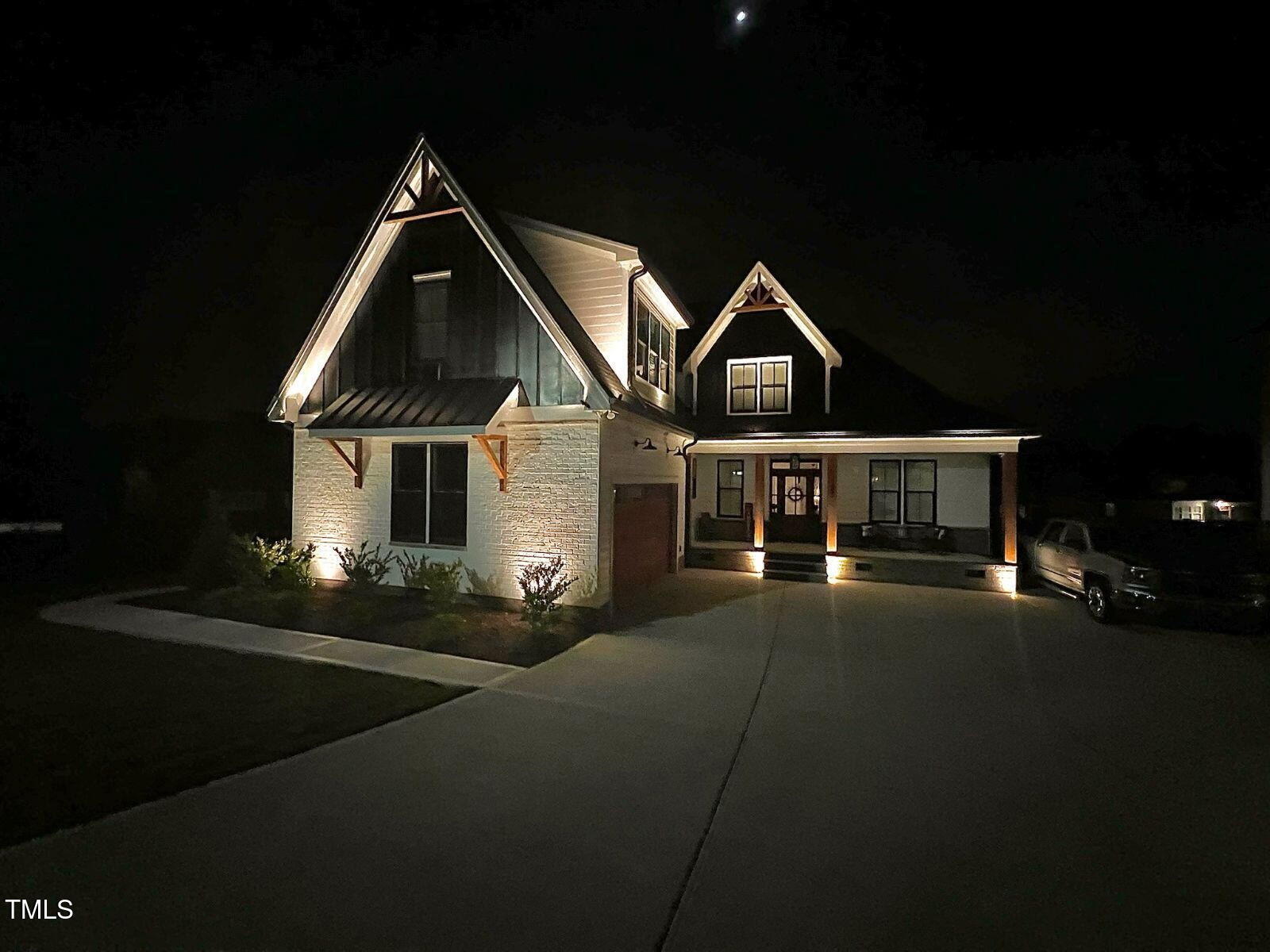 1101 Bessie Court