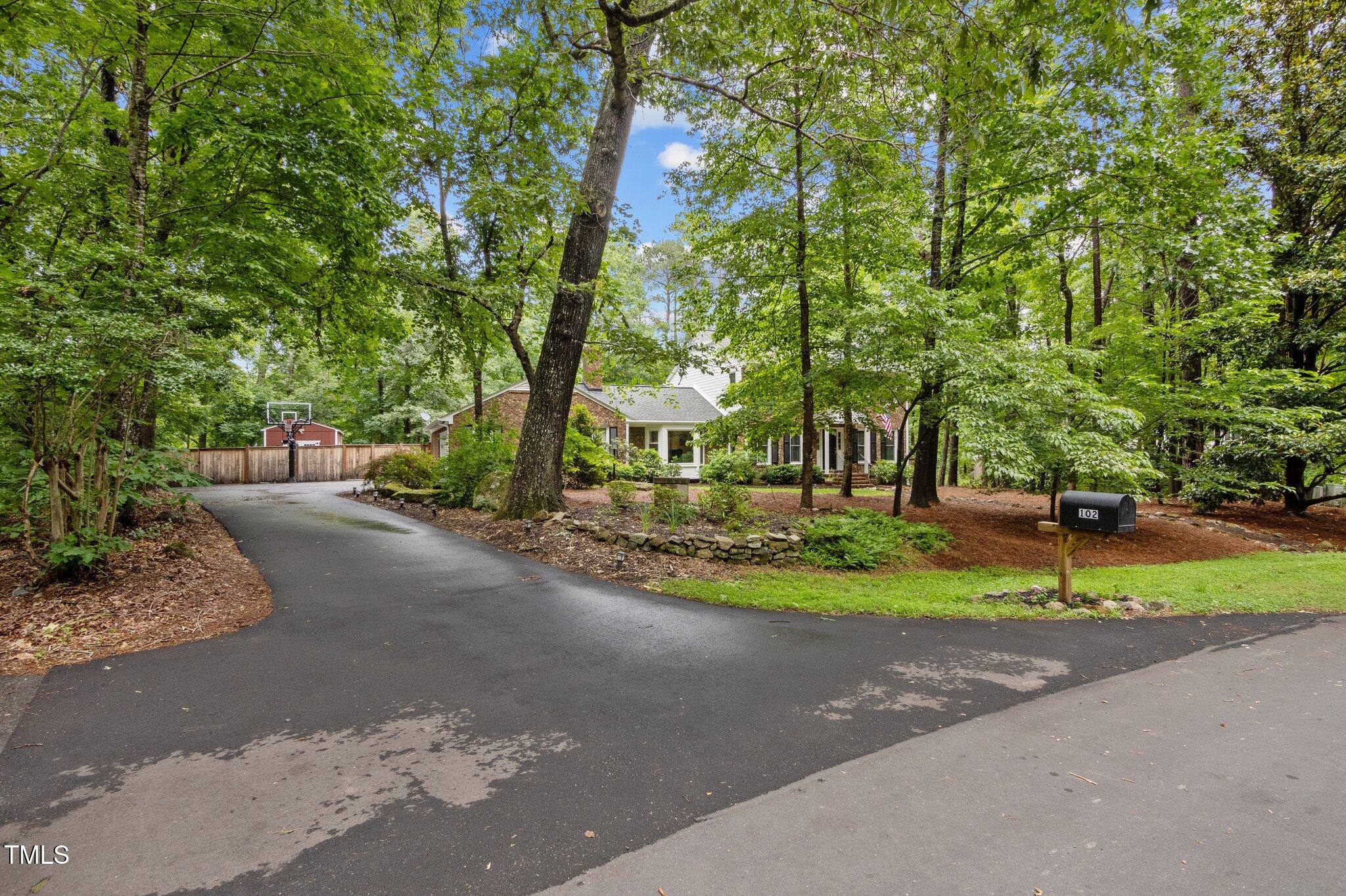 102 Mel Oak Drive