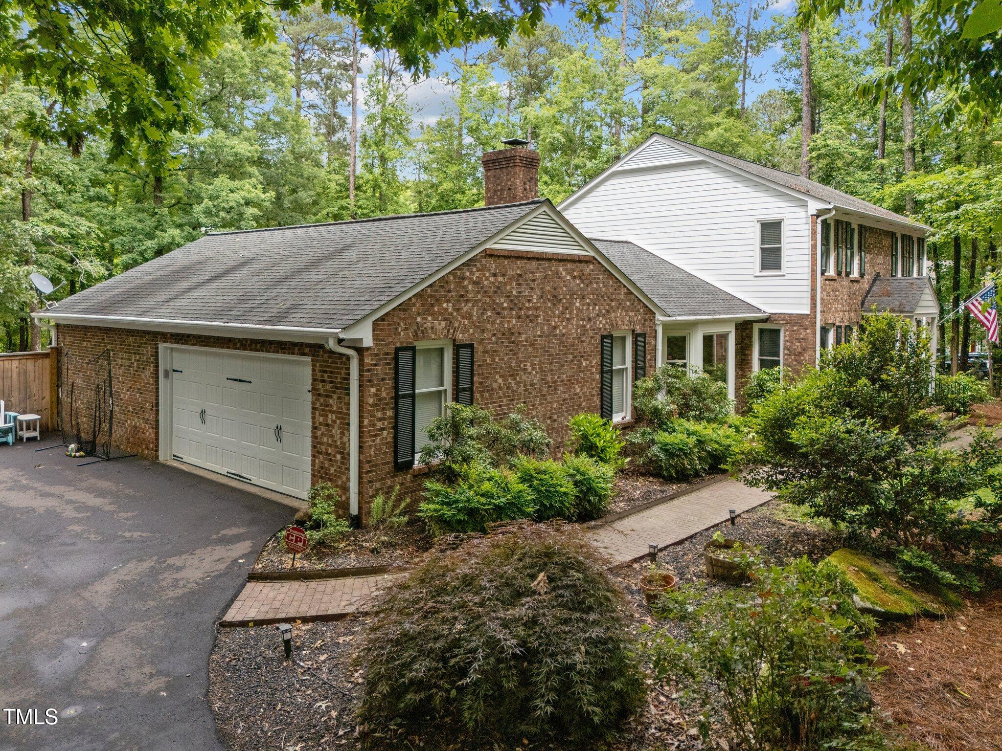 102 Mel Oak Drive