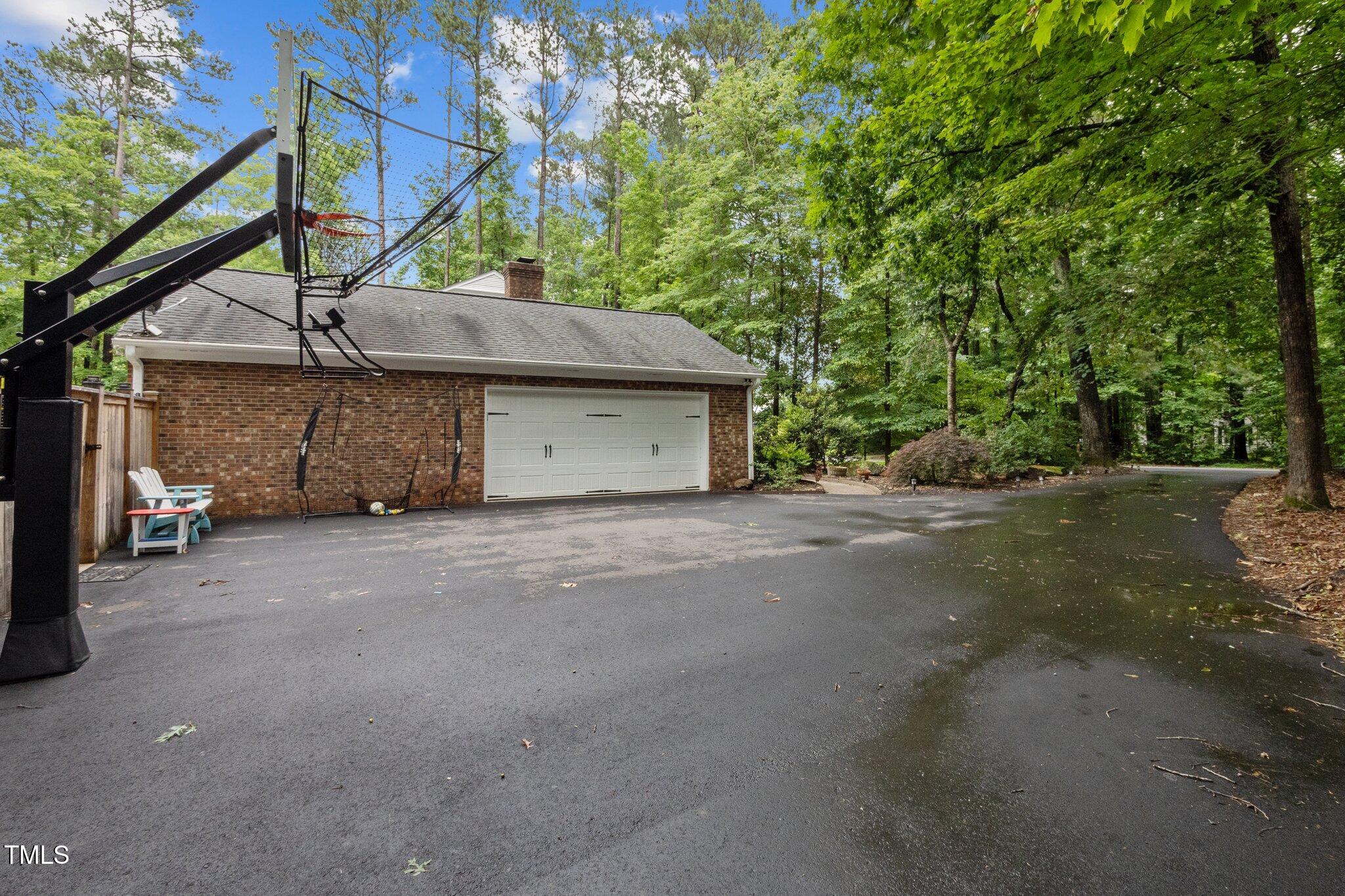 102 Mel Oak Drive