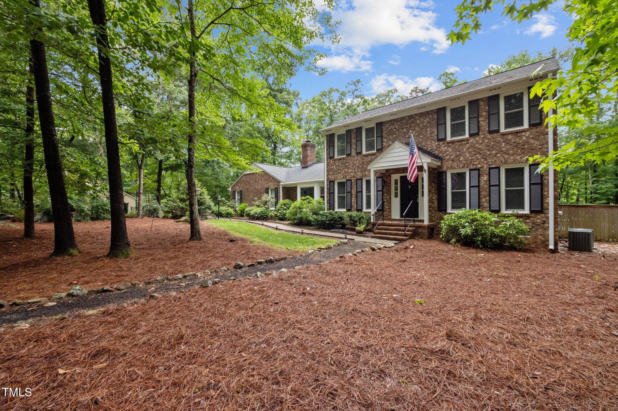 102 Mel Oak Drive