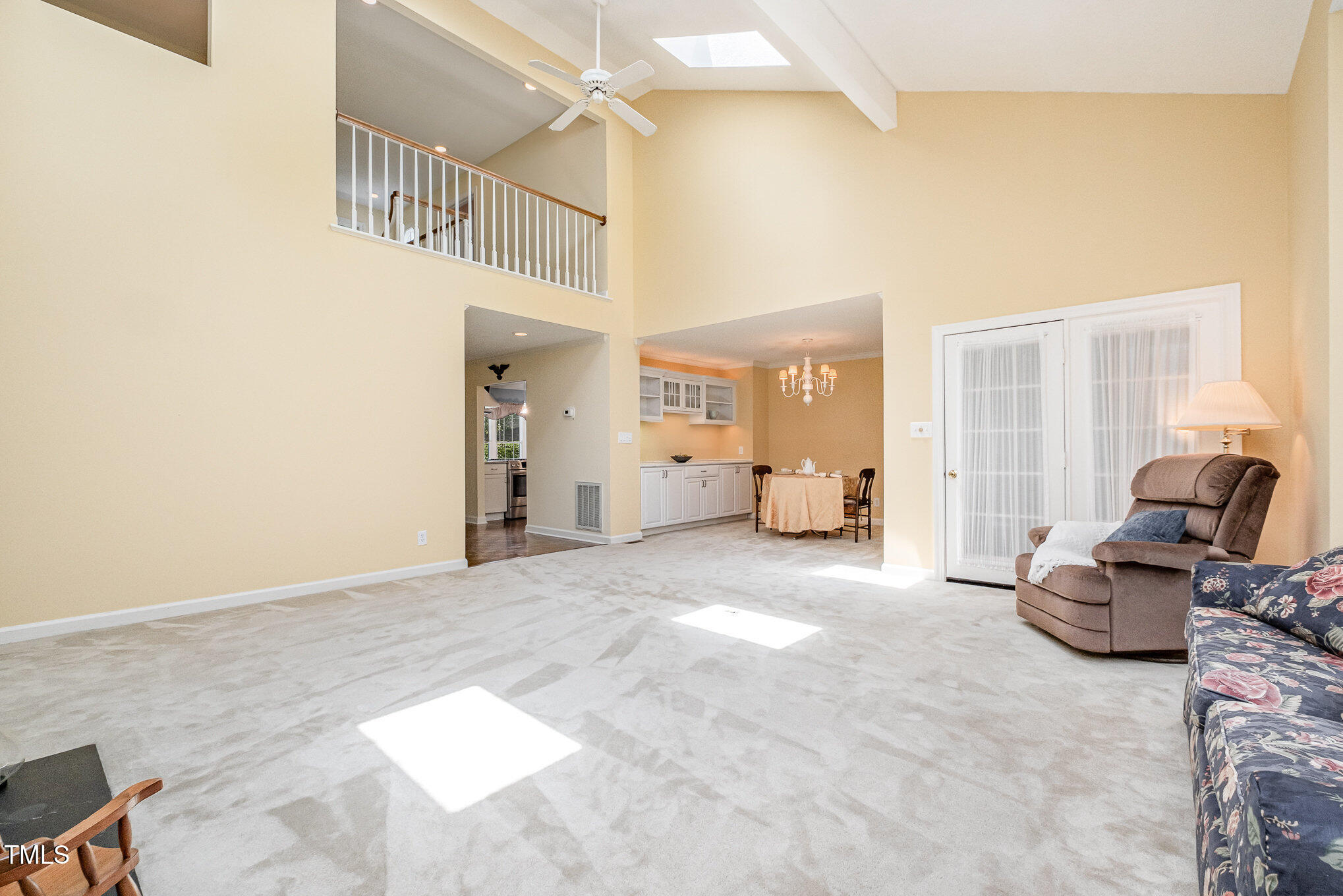 384 Lyndfield Cl W