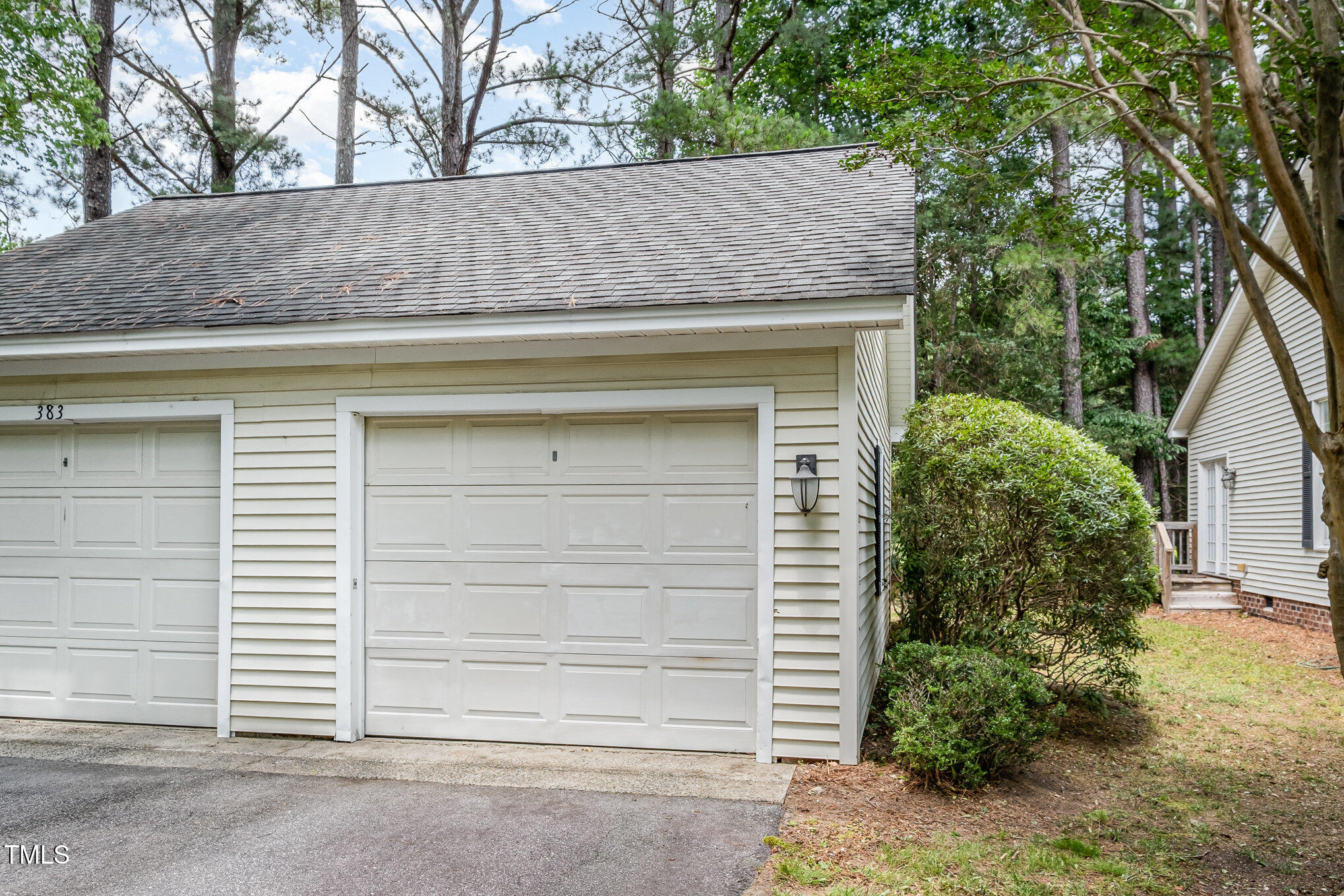 384 Lyndfield Cl W