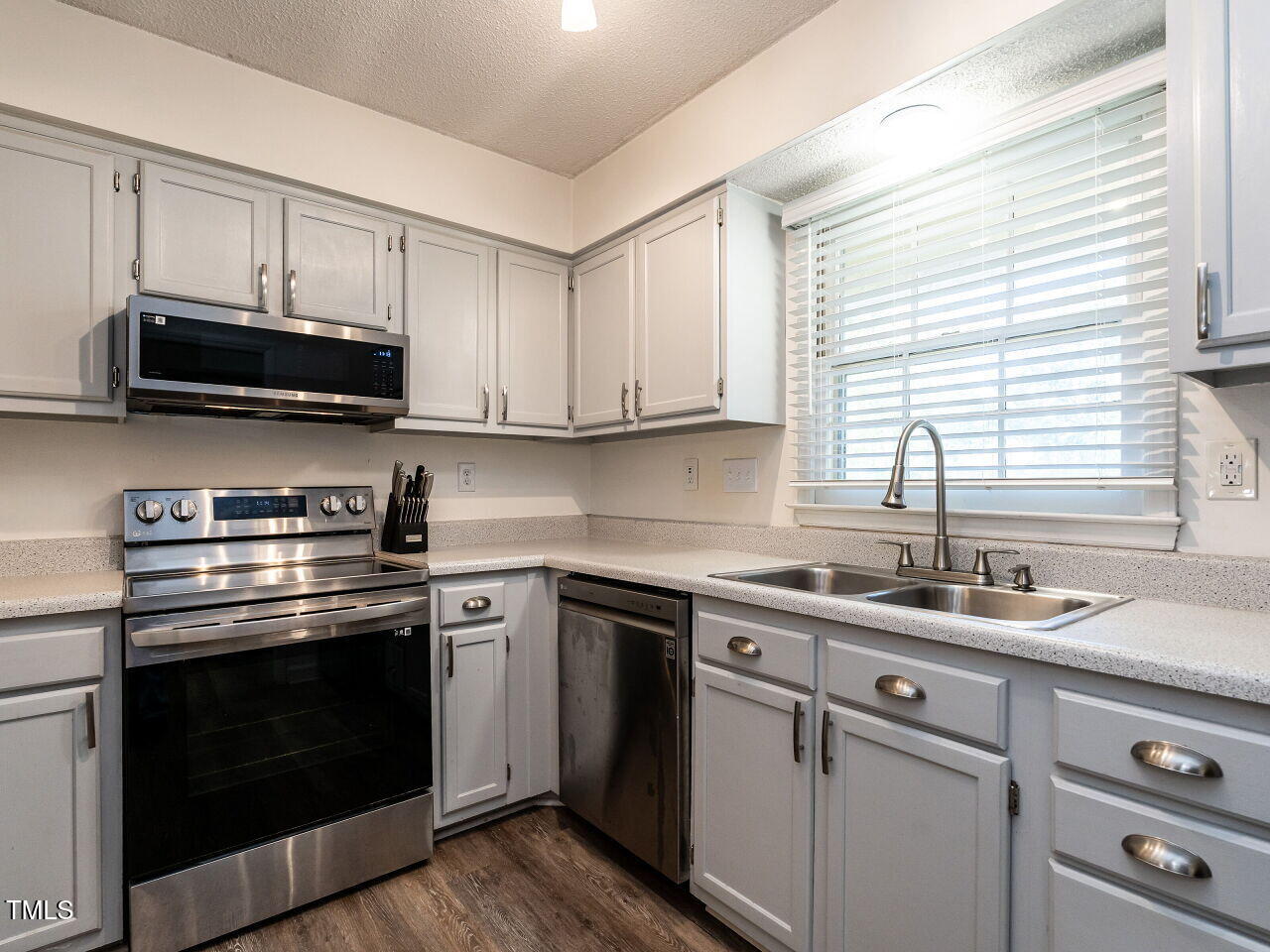 108 Hollow Oak Drive