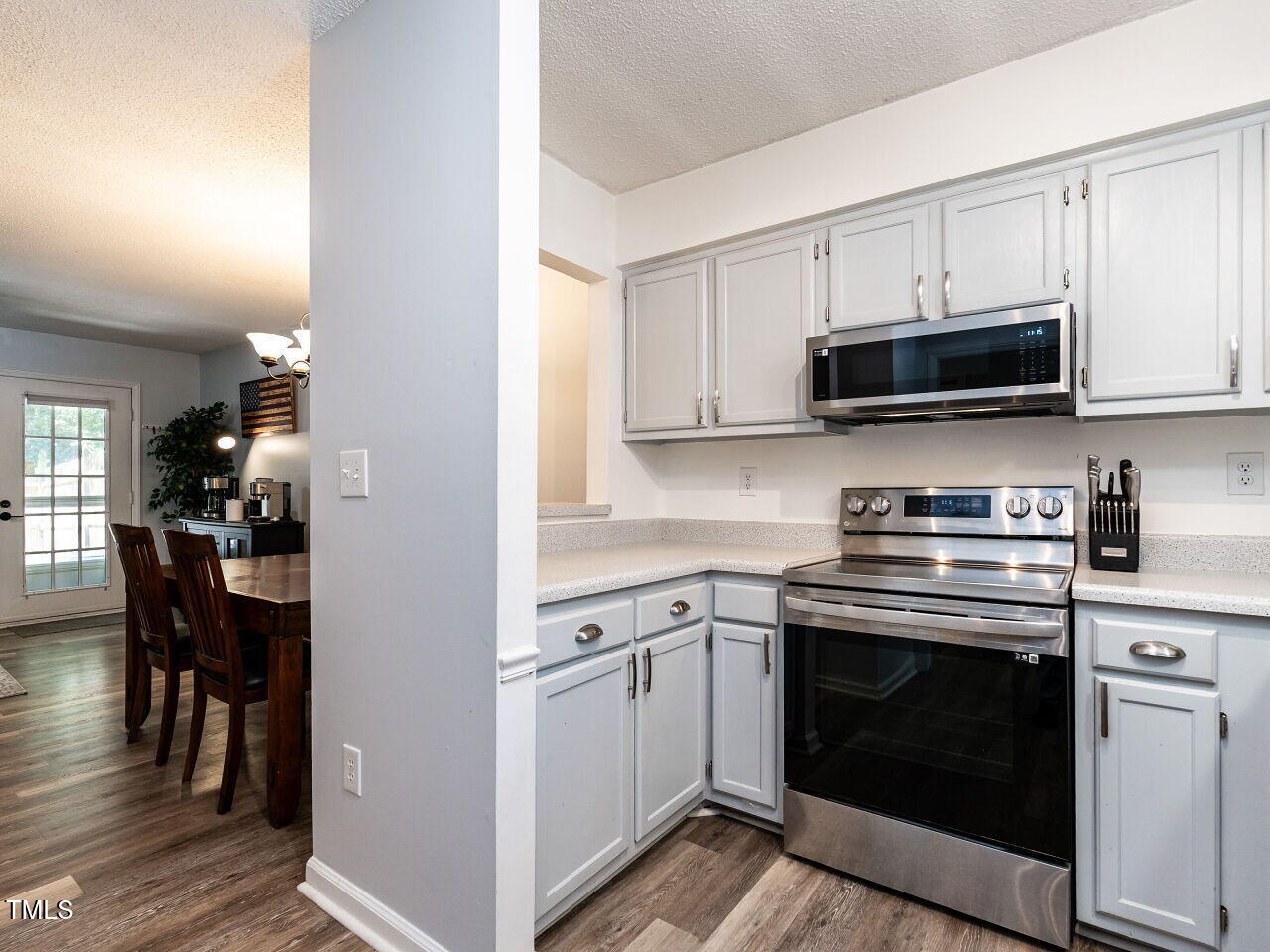 108 Hollow Oak Drive