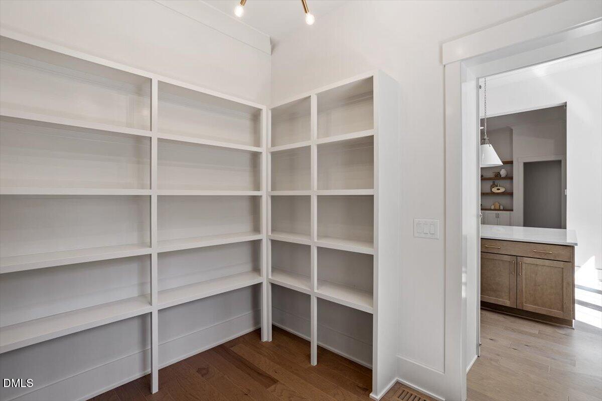 1187 Old Lystra Road