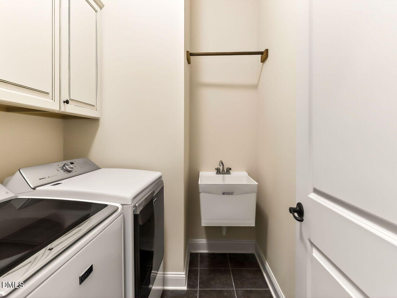 139 Dover Grant Court