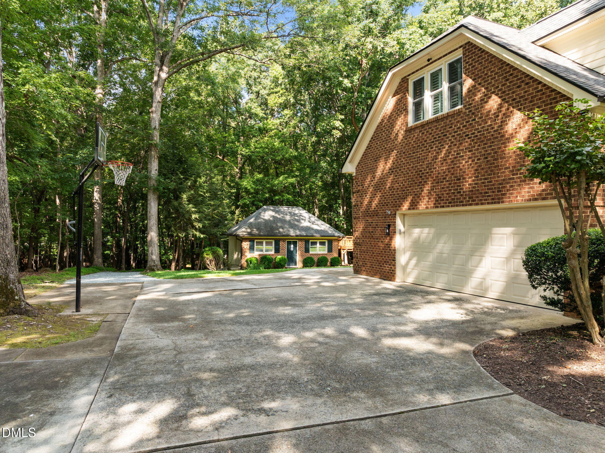 5 Sagamore Place