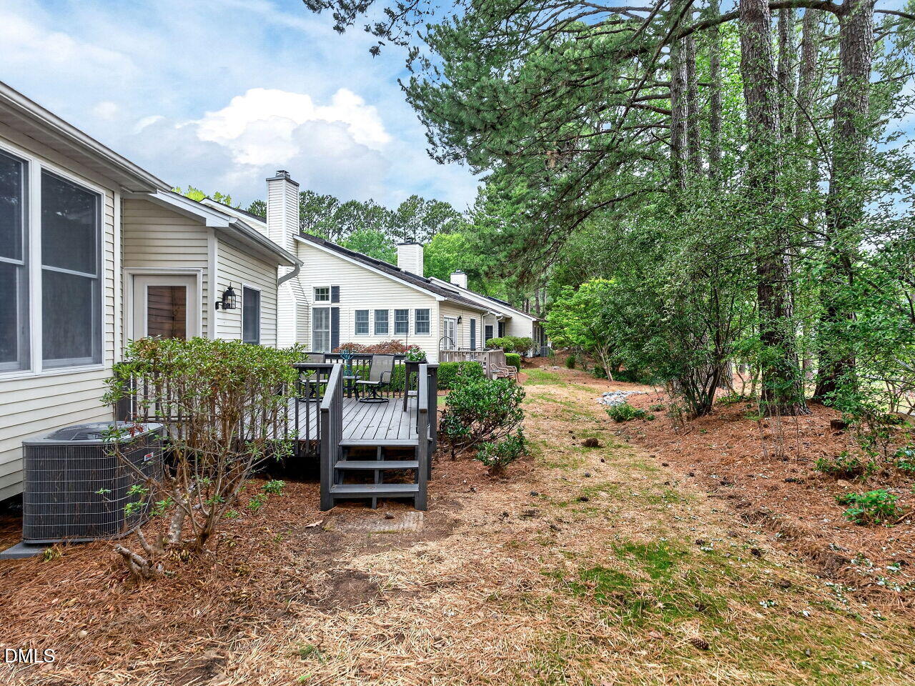 386 Lyndfield Cl W