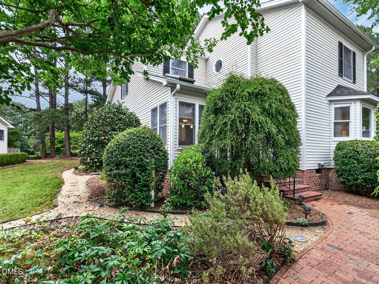 386 Lyndfield Cl W