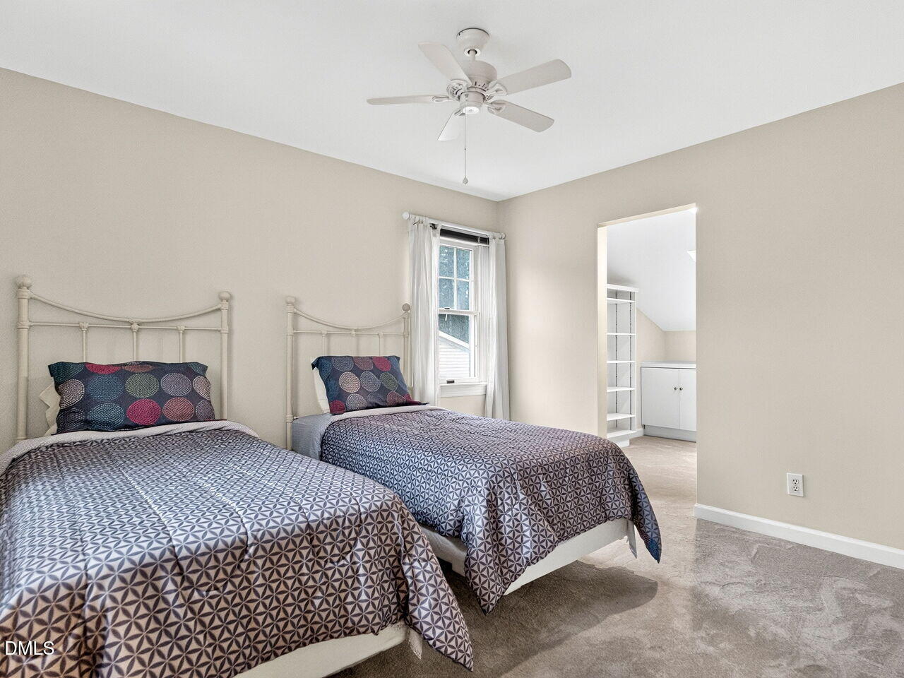386 Lyndfield Cl W