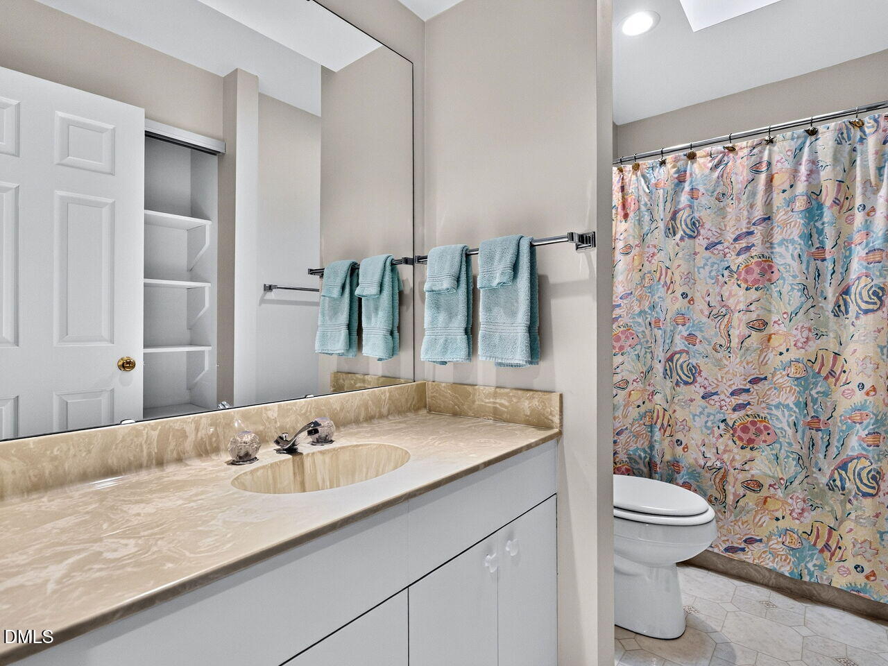 386 Lyndfield Cl W