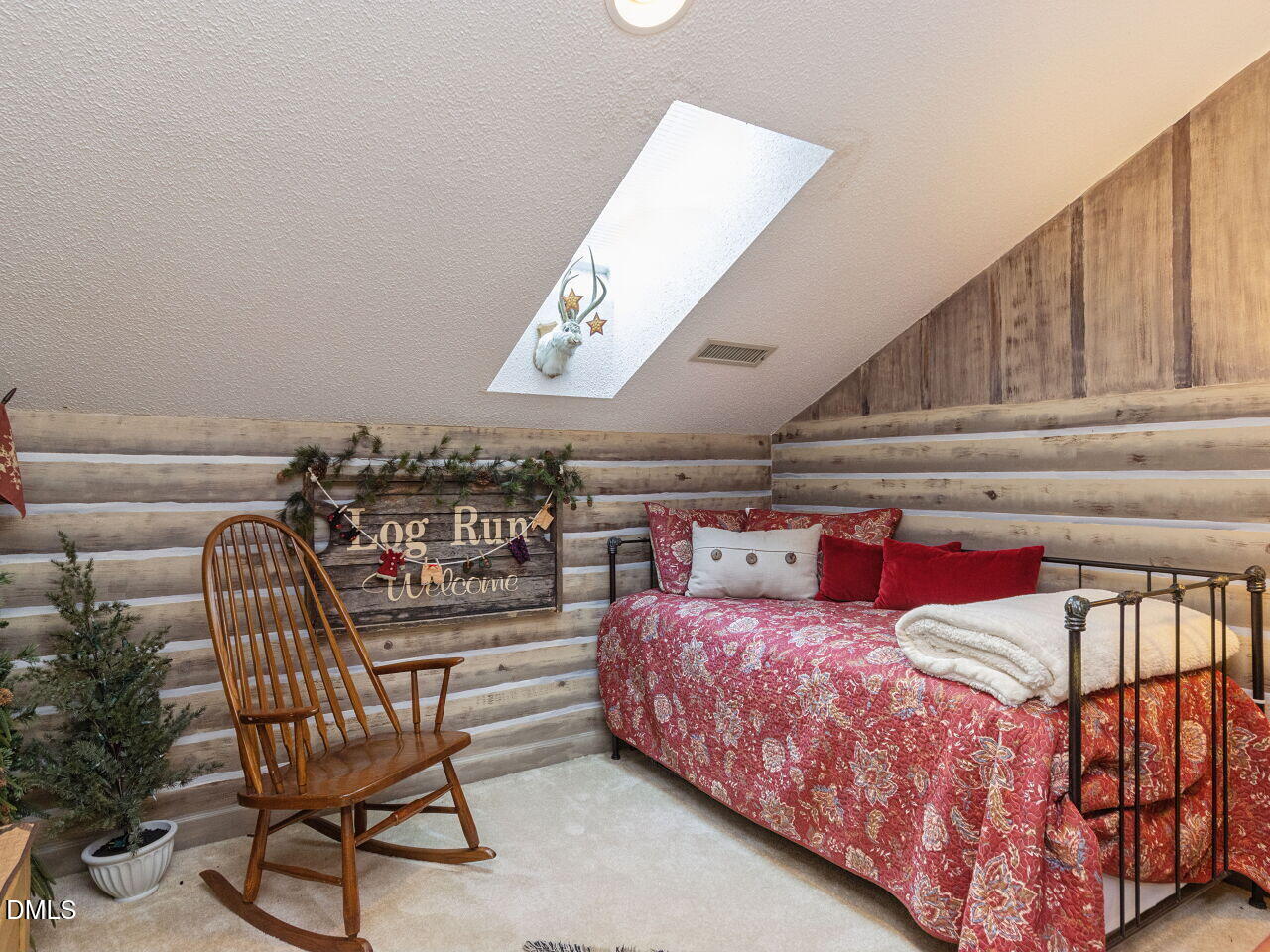 513 Swim And Croquet Road