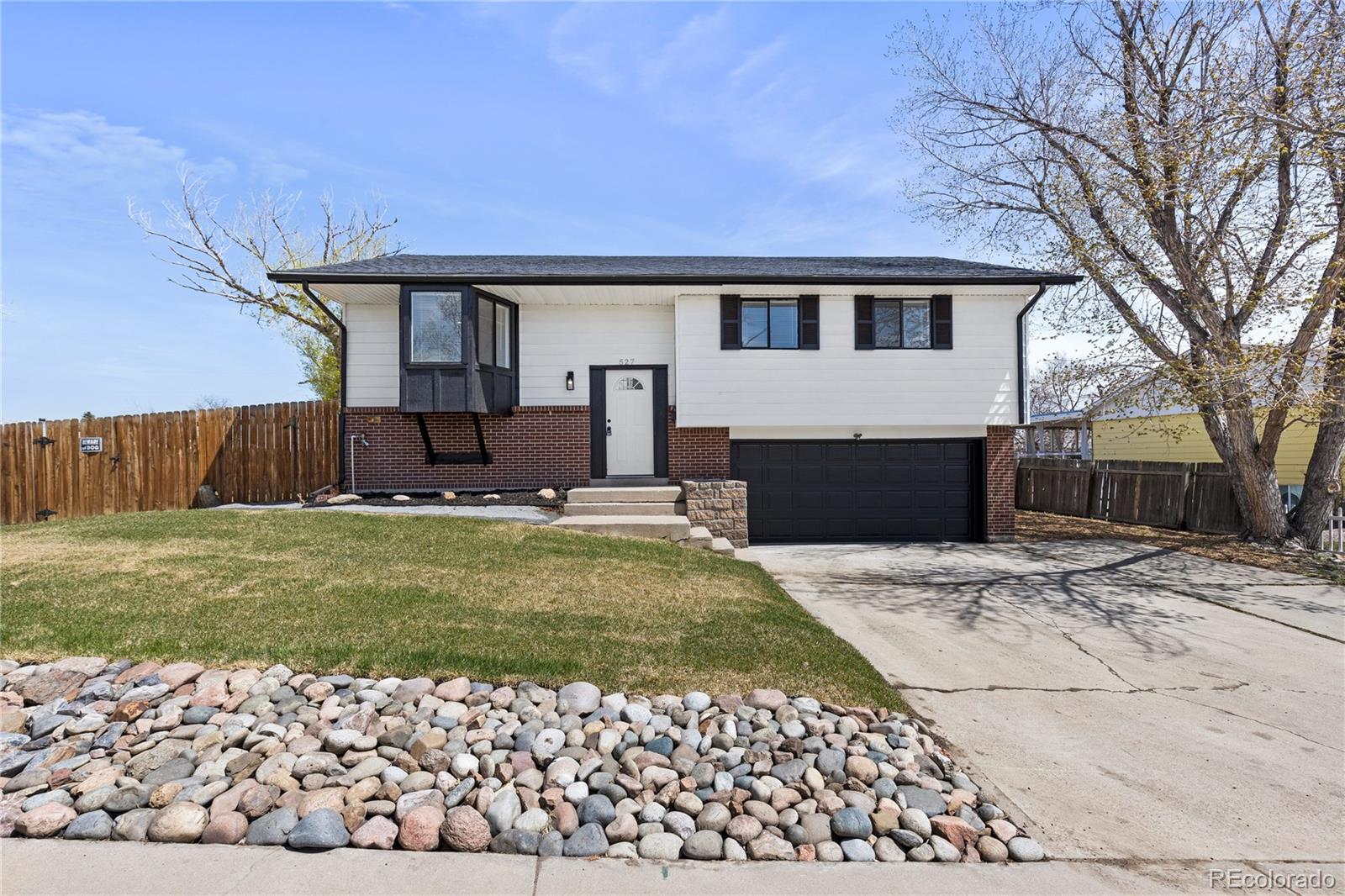 527 Leona Drive