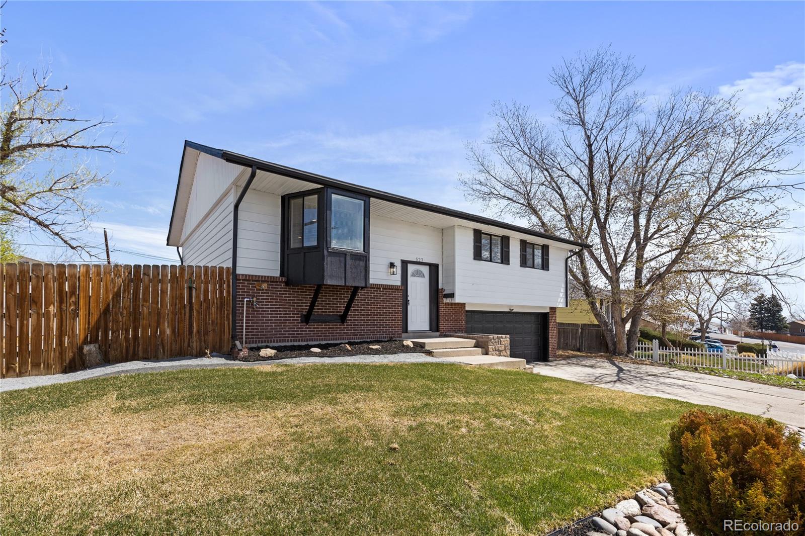 527 Leona Drive