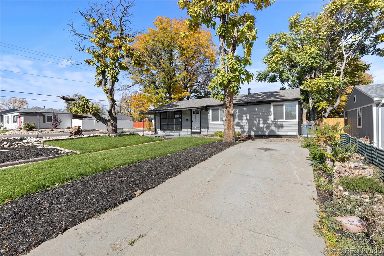 1599 W 51st Avenue
