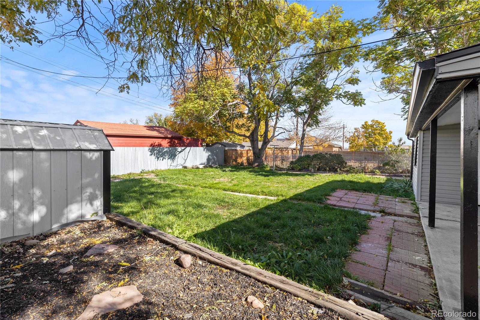 1599 W 51st Avenue