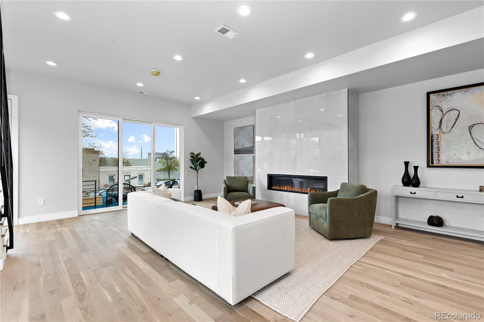 3495 Lipan Street