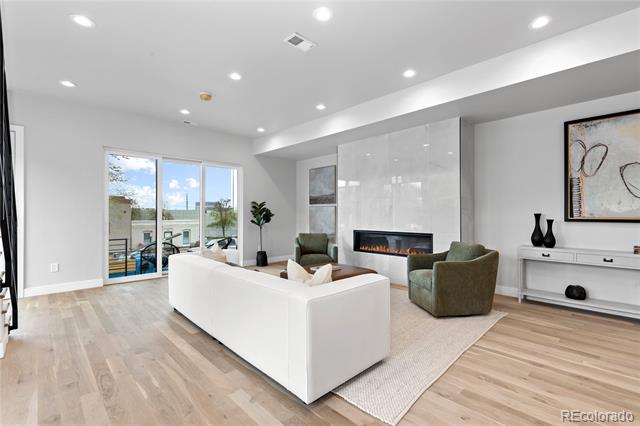 3495 Lipan Street