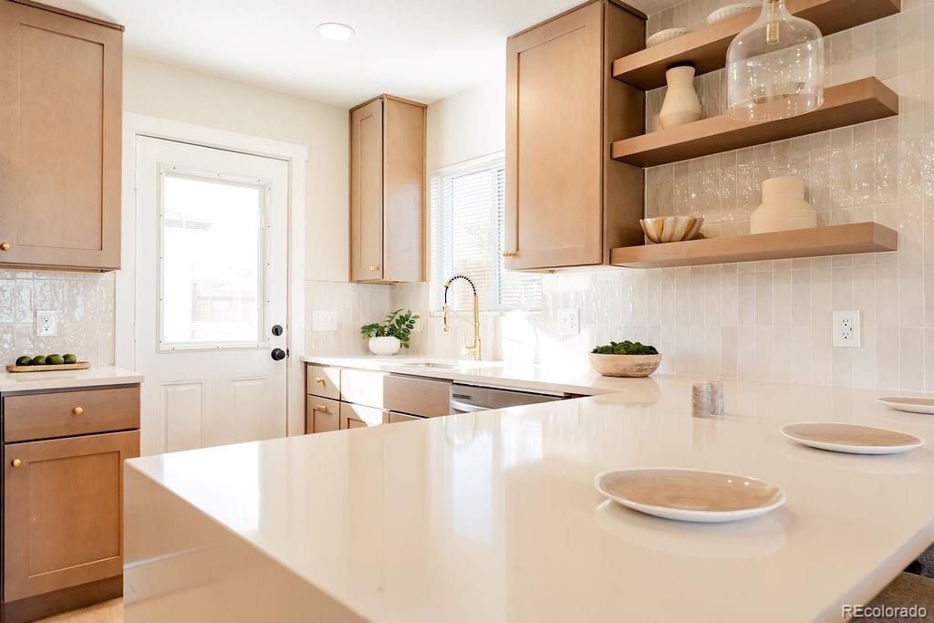 1105 S Raleigh Street