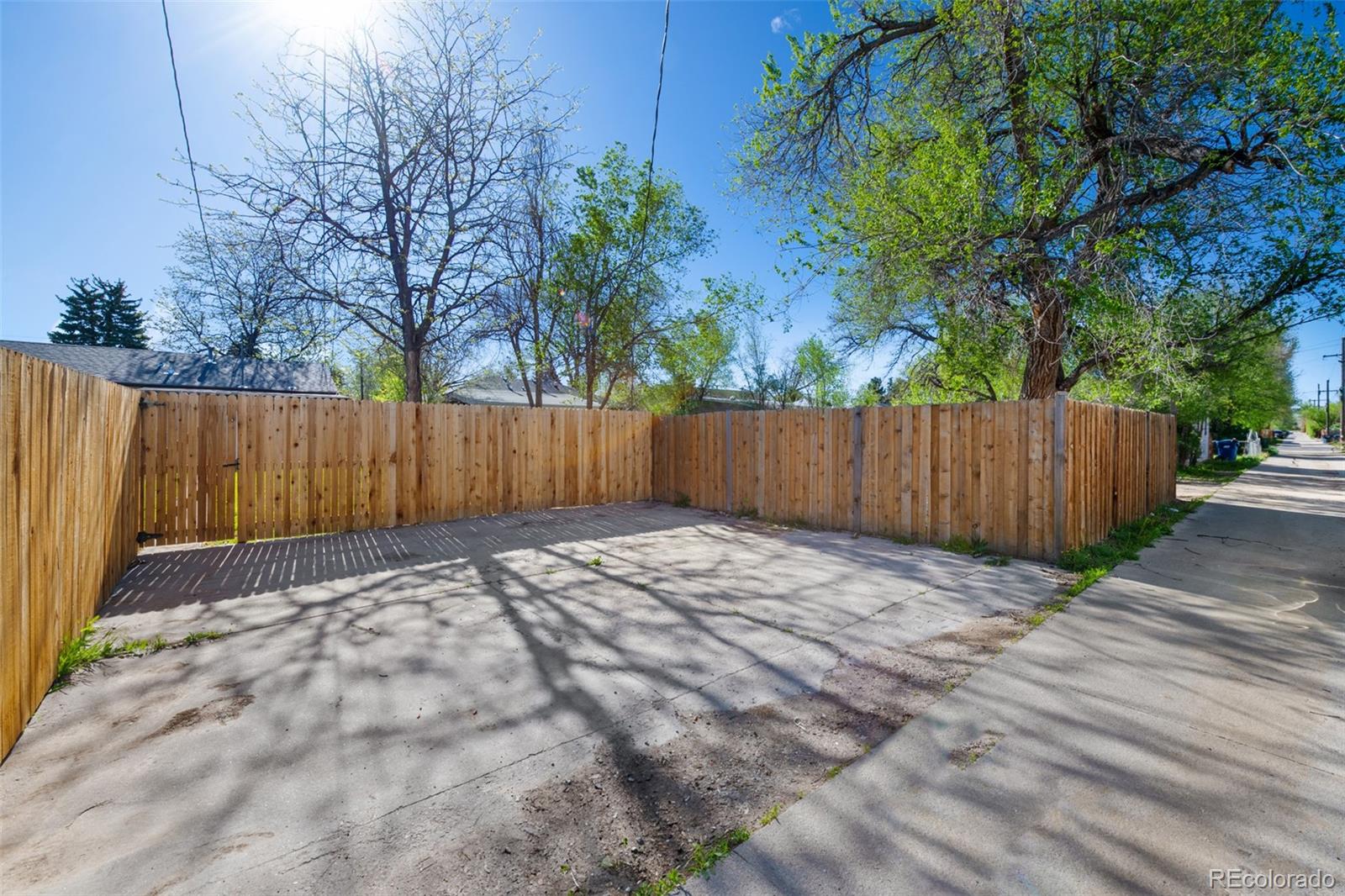 833 Havana Street