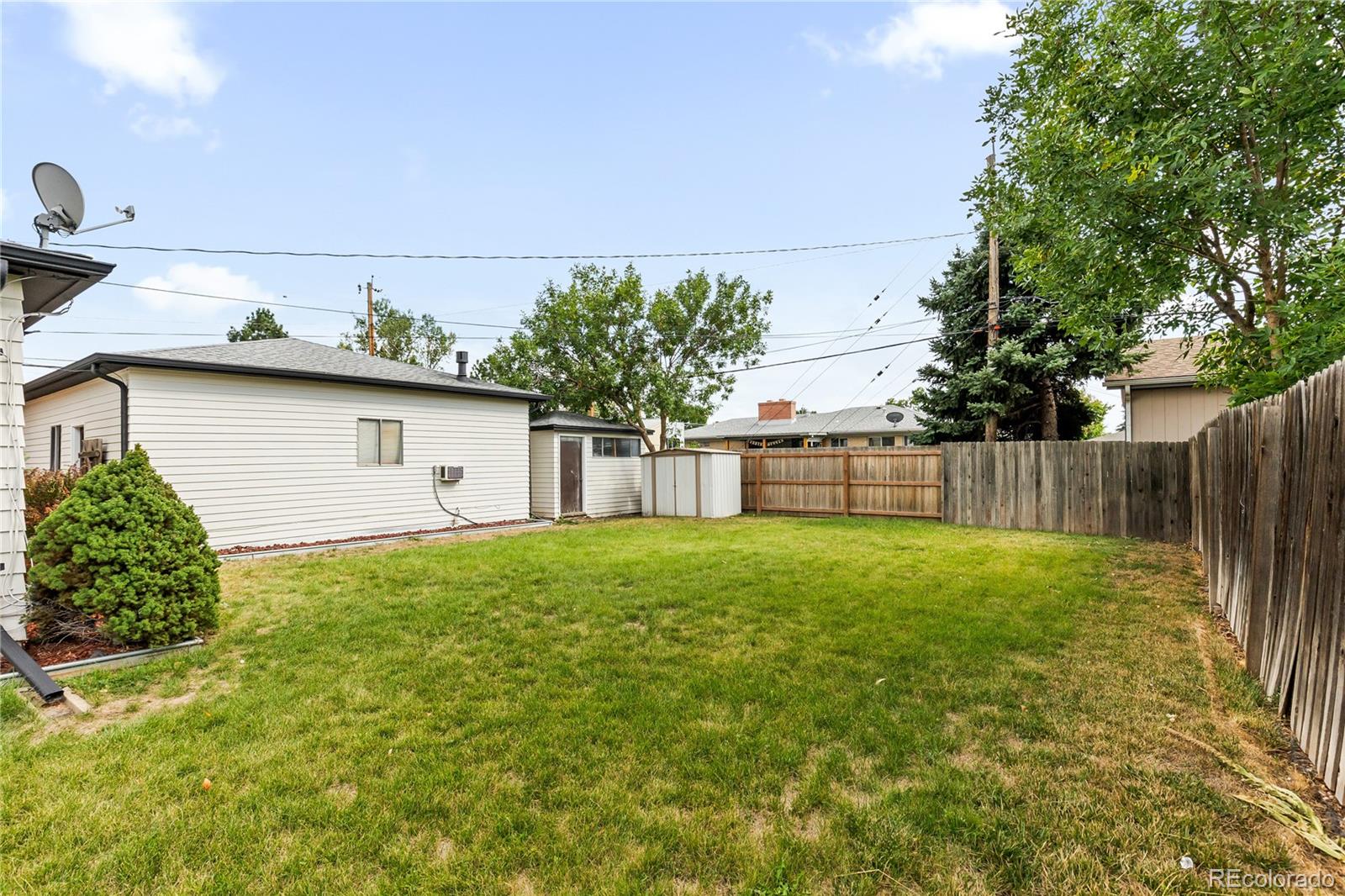 3302 W Belmont Avenue