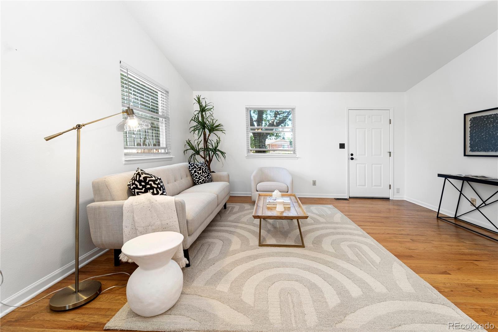1480 S King Court
