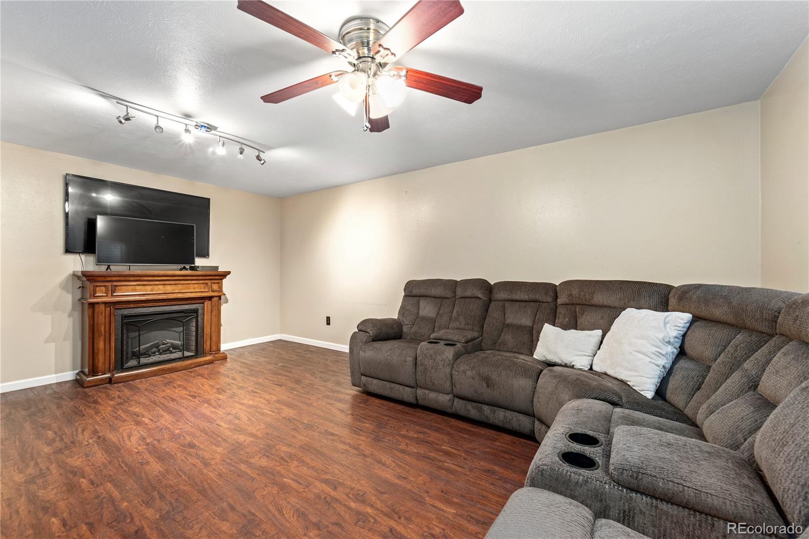 1480 S King Court