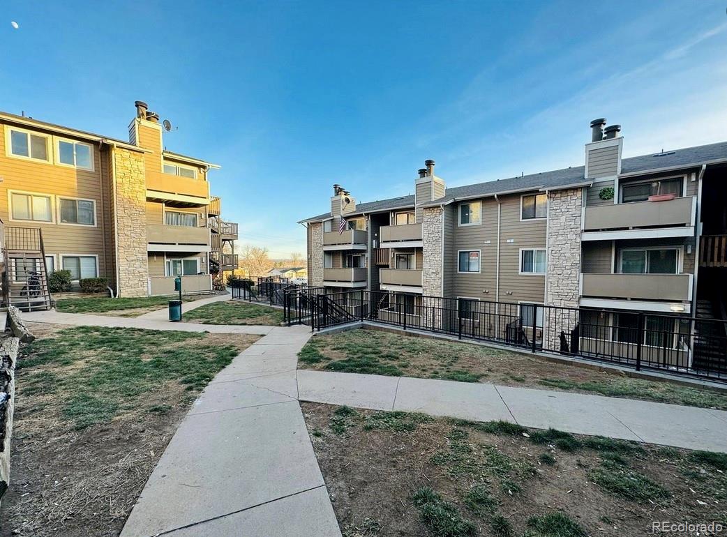 2929 W Floyd Avenue Unit: 211